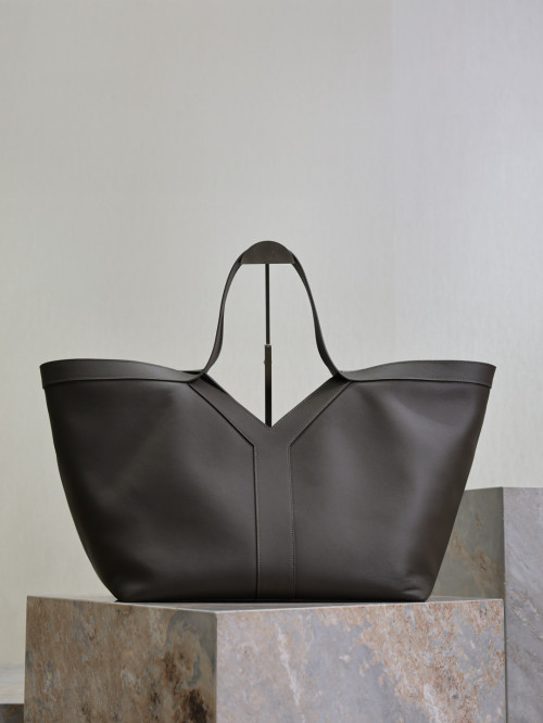 생 로랑(Saint Laurent, YSL) Y 토트 백