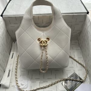 CHANEL 매트라세 다이아몬드 퀼팅 호보 백